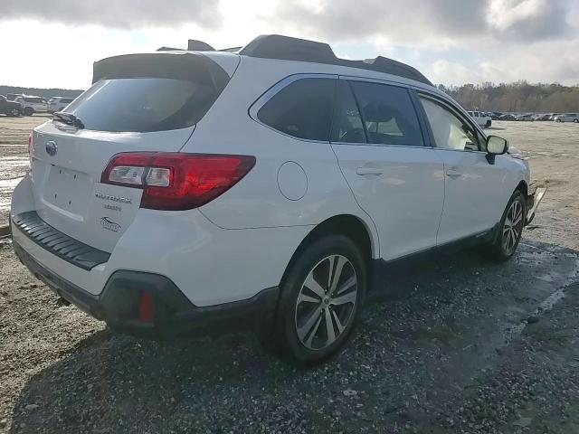 2019 Subaru Outback - Image 14