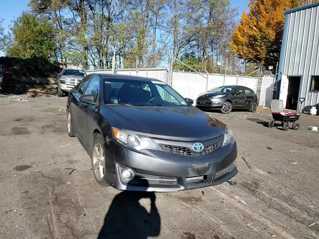 2014 Toyota Camry - Image 11