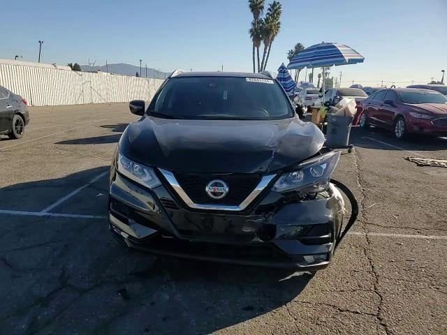 2021 Nissan Rogue - Image 11