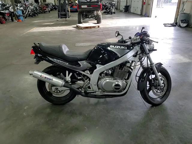 2000 Suzuki Gs500 E VIN: JS1GM51A1Y2100609 Lot: 81123214