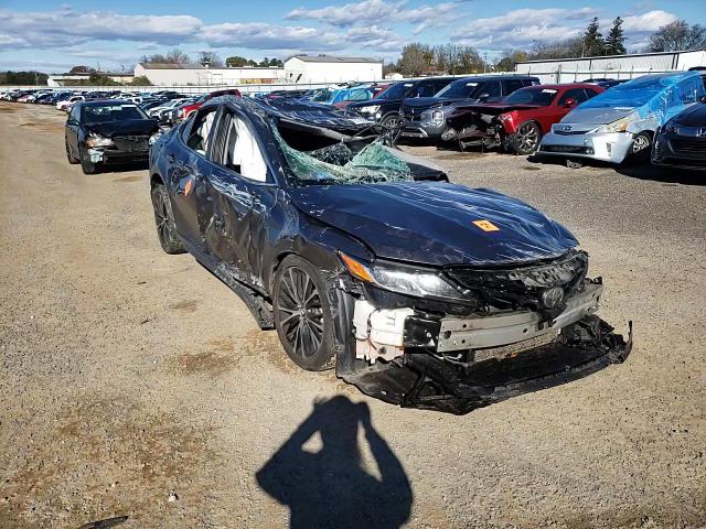 2018 Toyota Camry - Image 11