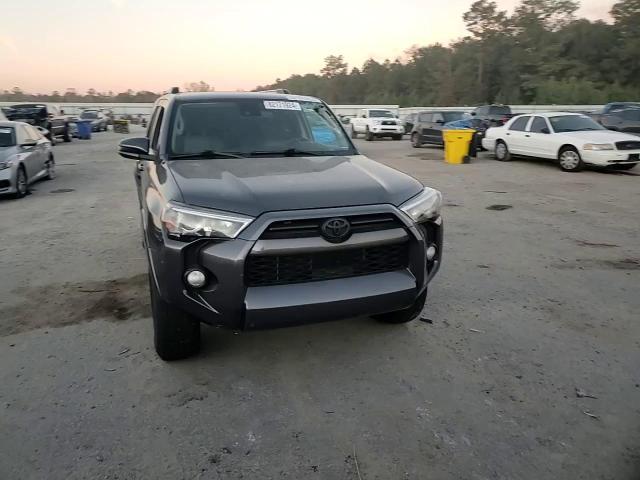 2020 Toyota 4Runner - Image 11