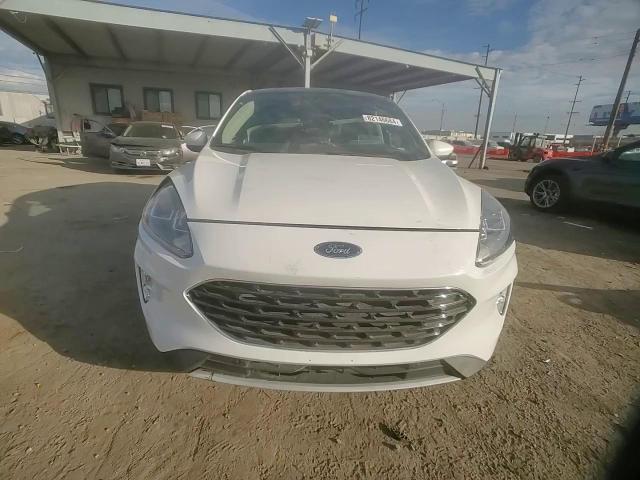 2020 Ford Escape - Image 11