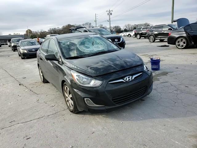 2013 Hyundai Accent - Image 11