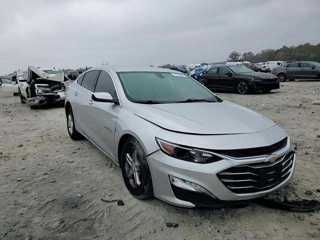 2022 Chevrolet Malibu - Image 10