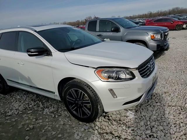2017 Volvo XC60 - Image 11