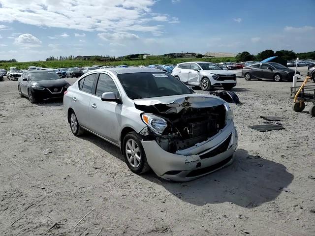 2012 Nissan Versa - Image 11