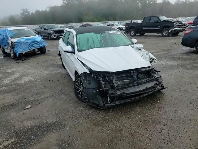 2019 Volkswagen Jetta - Image 11