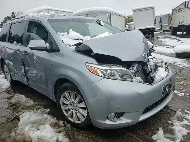 2017 Toyota Sienna Xle VIN: 5TDDZ3DC0HS155668 Lot: 79860844