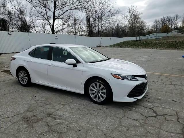 2020 Toyota Camry - Image 11