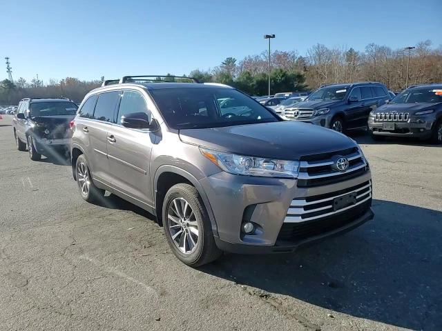 2019 Toyota Highlander Se VIN: 5TDJZRFH2KS617668 Lot: 80375504