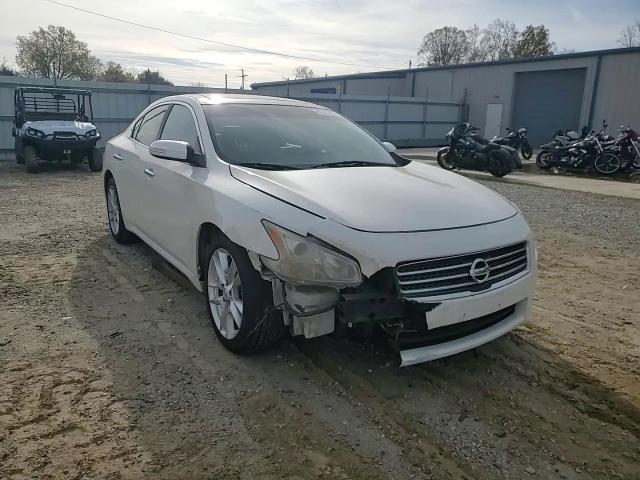 2010 Nissan Maxima - Image 11