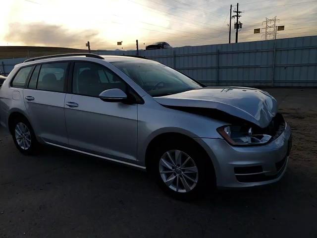 2016 Volkswagen Golf - Image 11