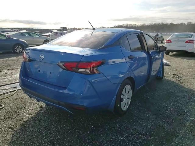 2020 Nissan Versa - Image 14