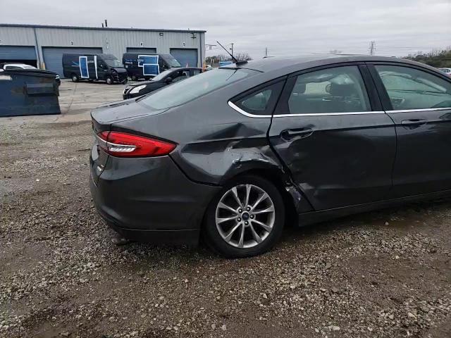 2017 Ford Fusion - Image 13
