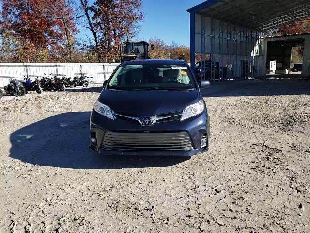 2020 Toyota Sienna - Image 11