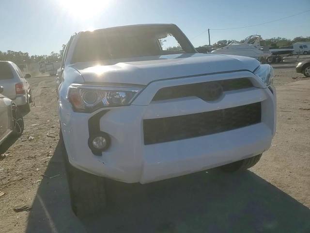 2019 Toyota 4Runner - Image 11