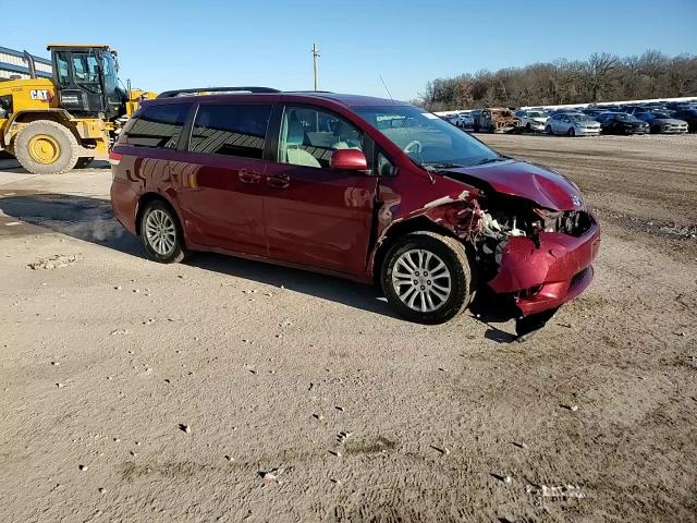 2014 Toyota Sienna - Image 14