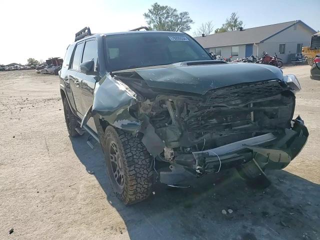 2020 Toyota 4Runner Sr5/Sr5 Premium VIN: JTEBU5JR6L5808265 Lot: 79205534