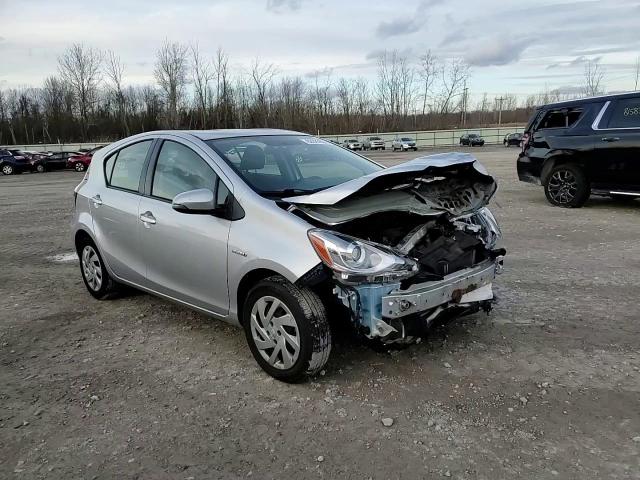 2015 Toyota Prius - Image 10