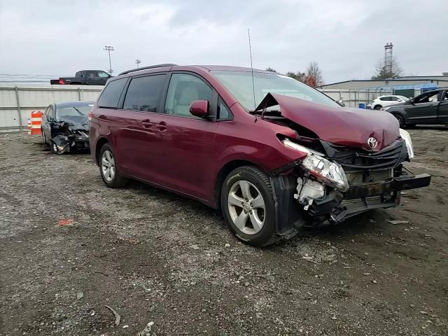 2012 Toyota Sienna Le VIN: 5TDKK3DC7CS271678 Lot: 80258234