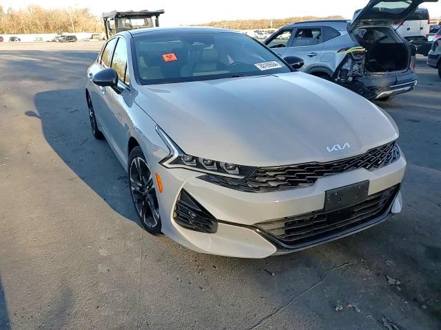 2022 Kia K5 - Image 11