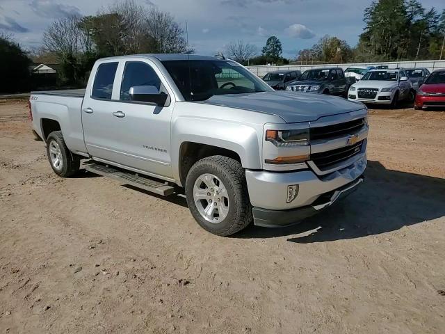 2018 Chevrolet Silverado - Image 11