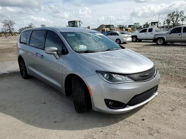 2020 Chrysler Pacifica Touring VIN: 2C4RC1FG5LR147708 Lot: 79538324