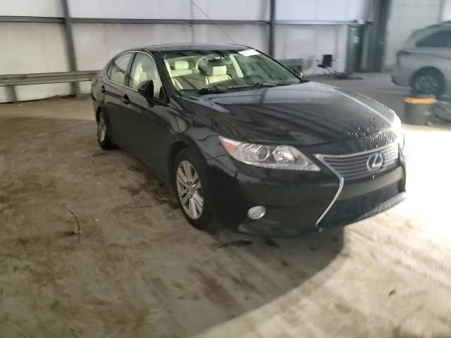 2015 Lexus ES - Image 11