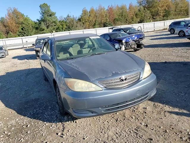 2004 Toyota Camry - Image 10