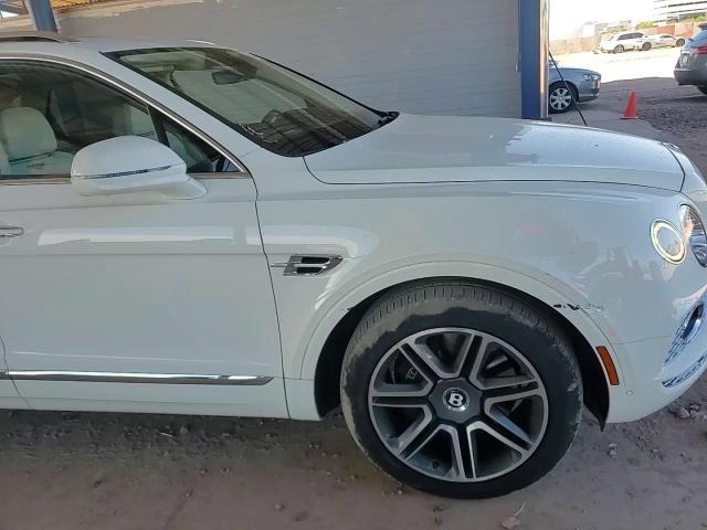 2018 Bentley Bentayga VIN: SJAAC2ZVXJC020084 Lot: 79281234