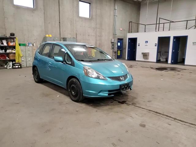 2013 Honda Fit VIN: JHMGE8H36DC020835 Lot: 82615294