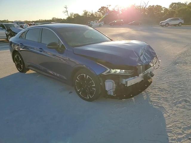 2022 Kia K5 - Image 13