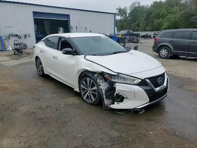 2020 Nissan Maxima - Image 13