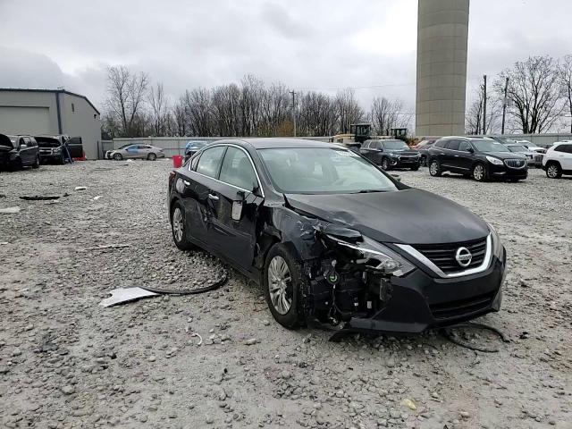 2016 Nissan Altima - Image 13