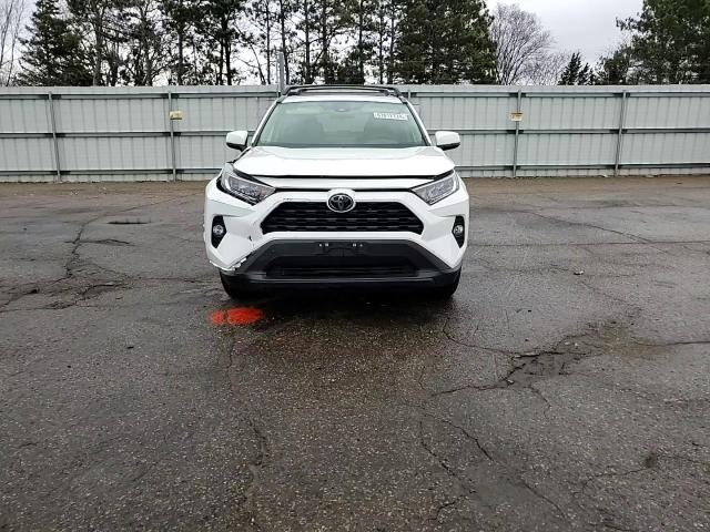 2019 Toyota RAV 4 - Image 12