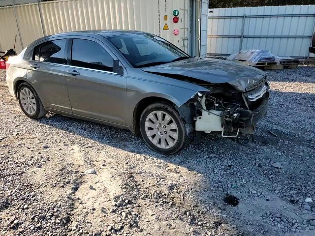2012 Chrysler 200 - Image 11