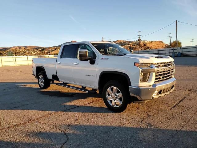 2020 Chevrolet Silverado - Image 11