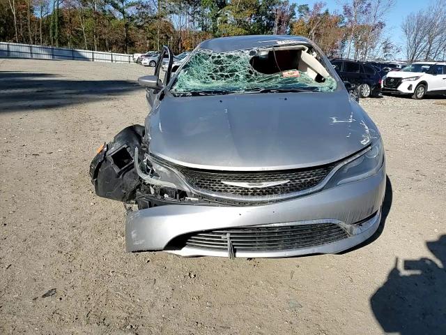 2016 Chrysler 200 - Image 11