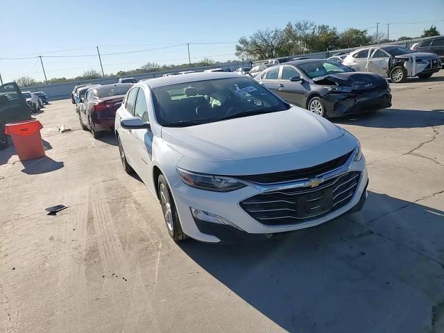 2022 Chevrolet Malibu - Image 10