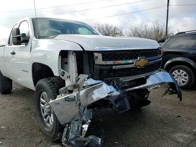 2012 Chevrolet Silverado - Image 11