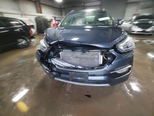 2018 Hyundai Santa Fe - Image 13