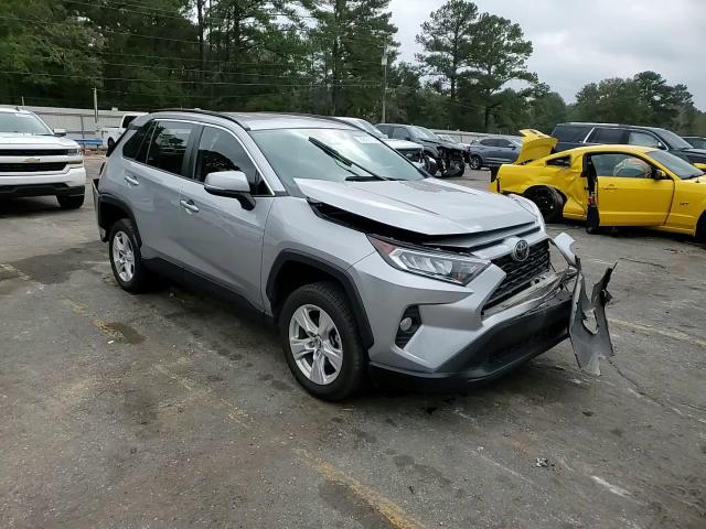 2021 Toyota RAV 4 - Image 12