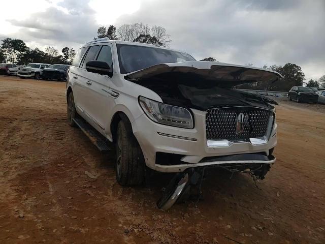 2018 Lincoln Navigator - Image 11
