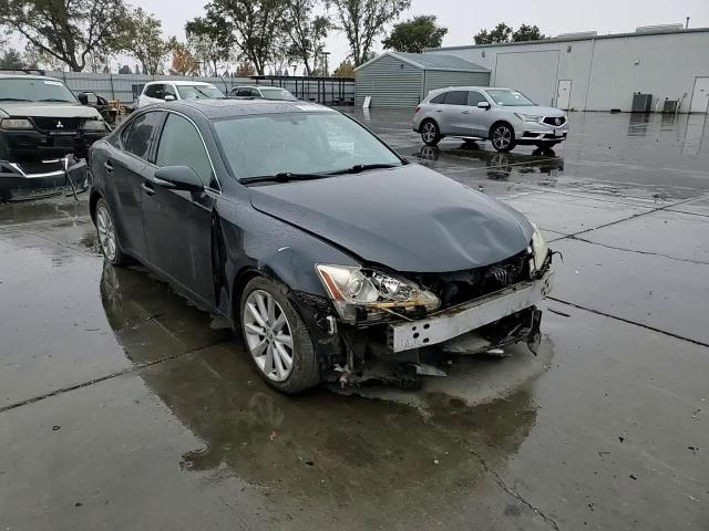 2010 Lexus IS - Image 11