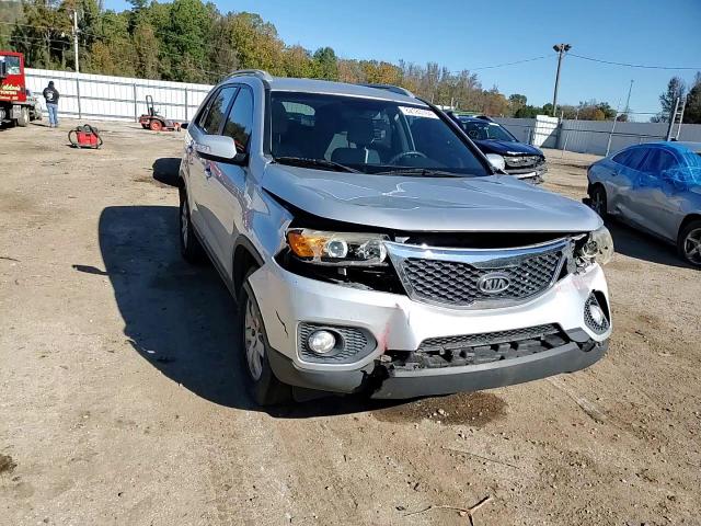 2011 Kia Sorento Base VIN: 5XYKT4A14BG094296 Lot: 82185164