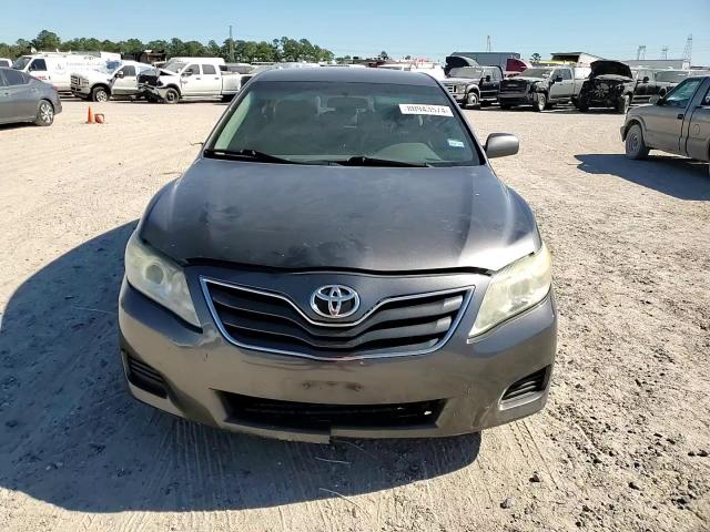 2011 Toyota Camry - Image 12