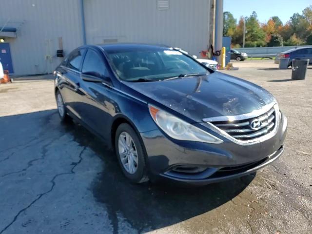 2012 Hyundai Sonata - Image 13