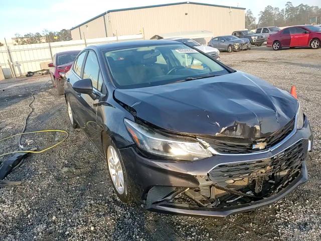 2016 Chevrolet Cruze - Image 13