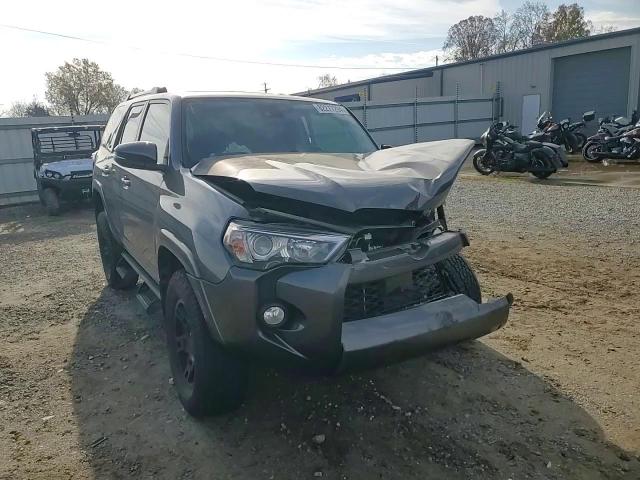 2020 Toyota 4Runner - Image 11